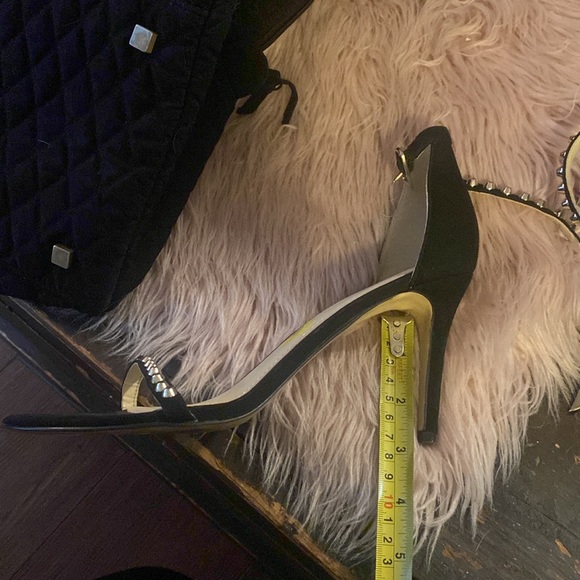 Marc Fisher size 9 ‘studded’ heels - Picture 7 of 7